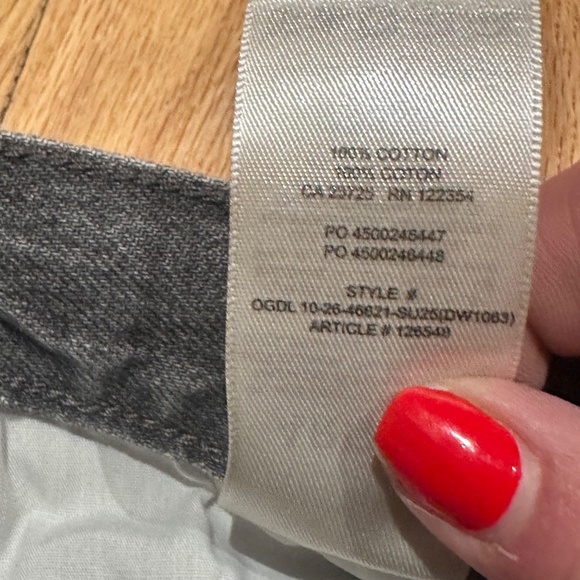 Aritzia Denim Forum 90s Vintage Cut-off Denim Short - Picture 11 of 11